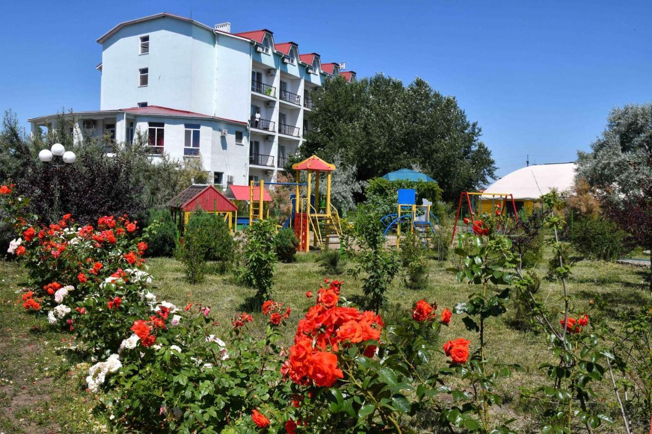 Edem Hotel Zatoka Exterior photo